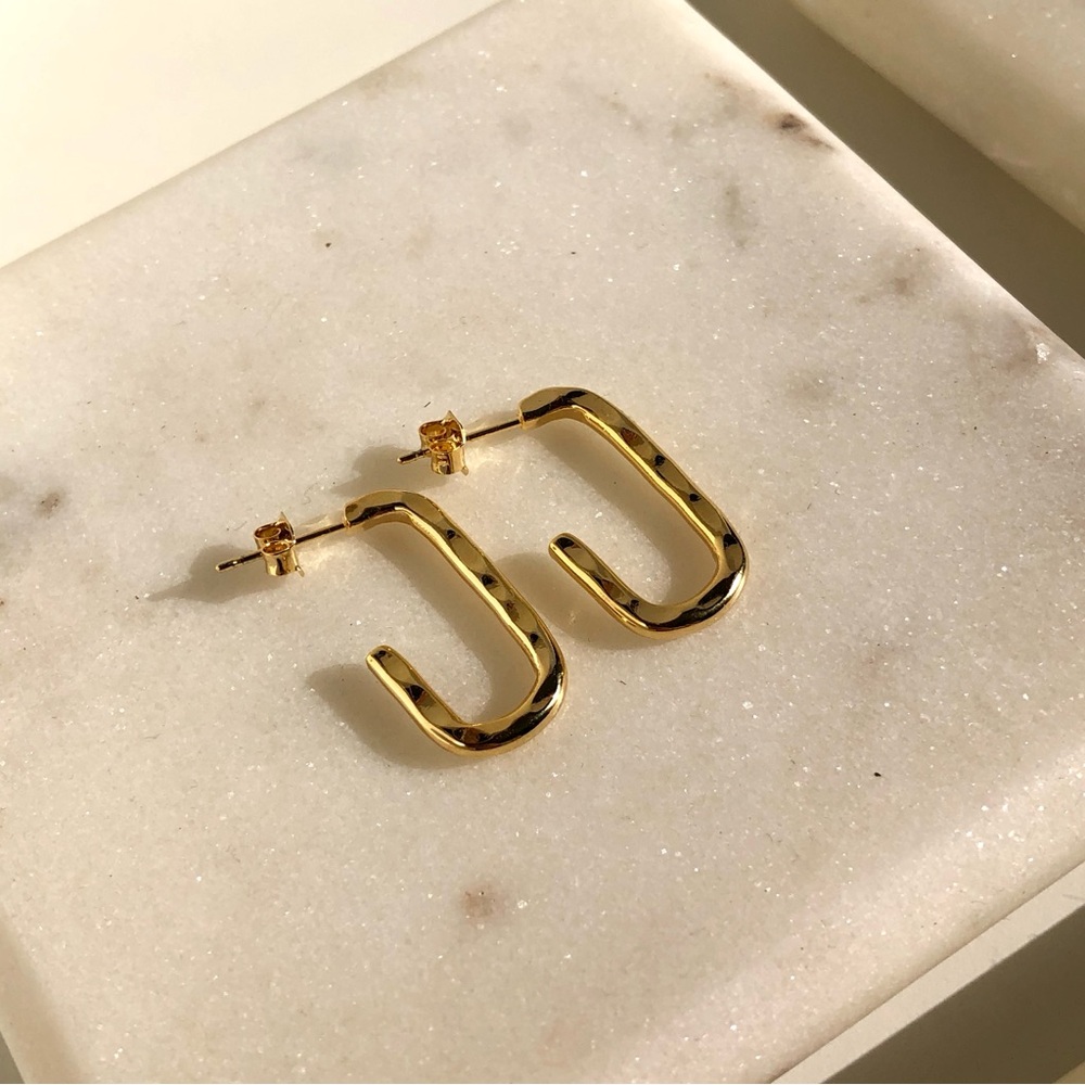Chic Gold Textured Hoop Earrings